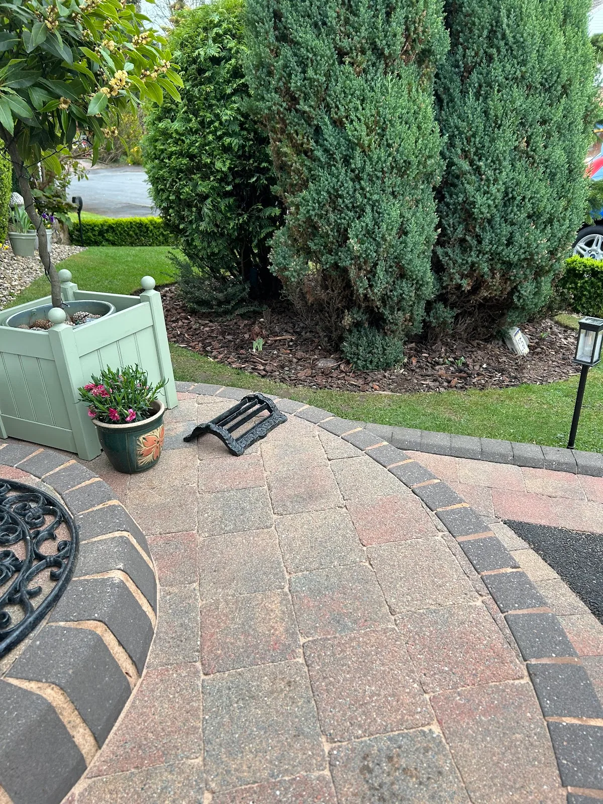Driveway or patio cleaned for Kate Tranter